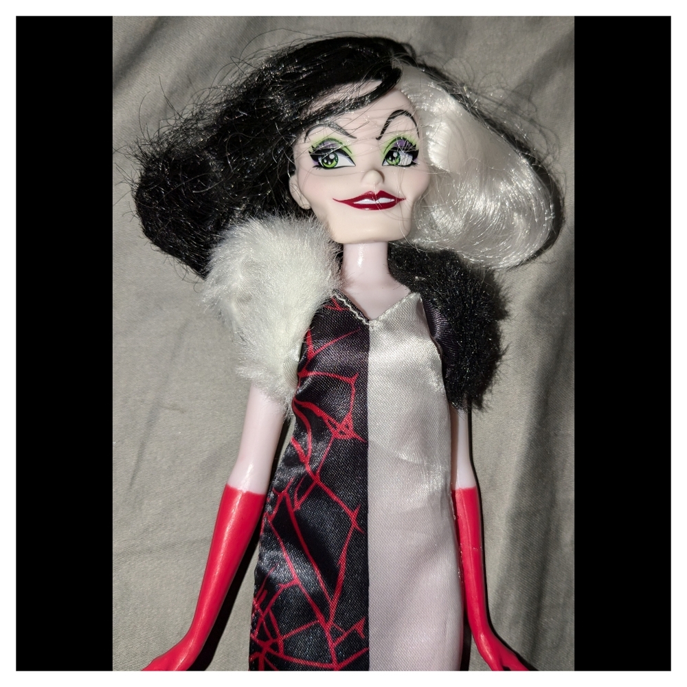 Hasbro Disney Villians Cruella DeVille Doll Without Accessories